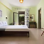Niriides Πανσιόν Πόρτο Κουφό