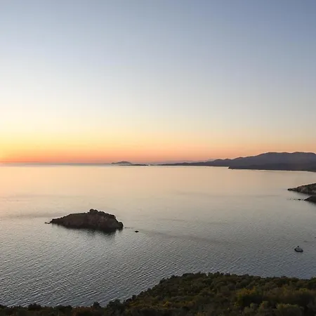 Πανσιόν Niriides Πόρτο Κουφό