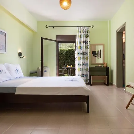 Niriides Guest house Porto Koufo