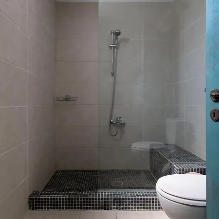 Niriides Πανσιόν