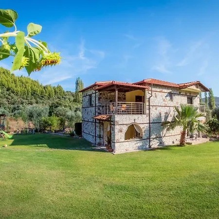 Guest house Niriides Porto Koufo