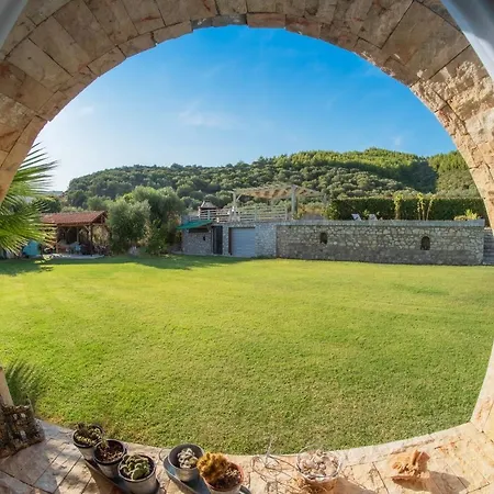 Niriides 3* Πόρτο Κουφό