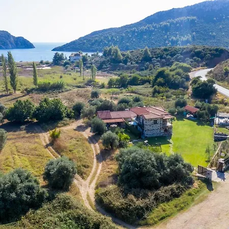 Niriides Guest house Porto Koufo
