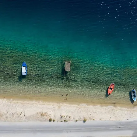 Niriides Πανσιόν Πόρτο Κουφό