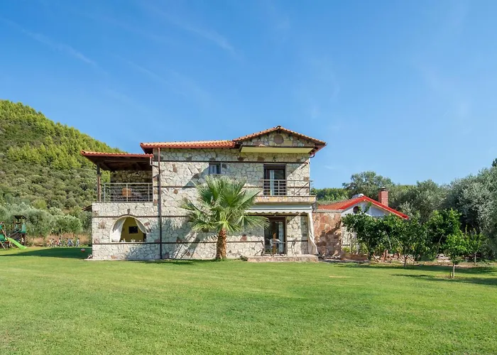 招待所 Niriides 3*