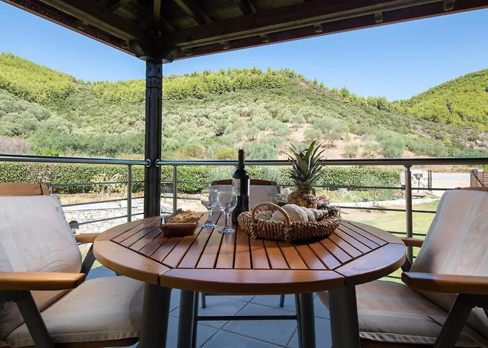 Konukevi Niriides 3*