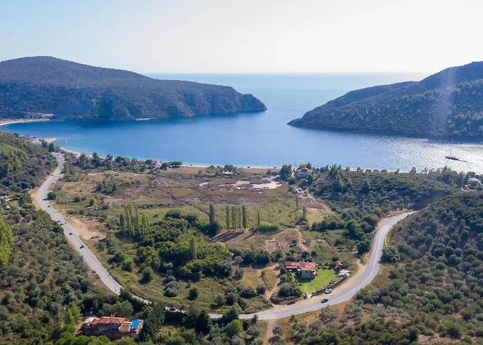 Konukevi Niriides 3*